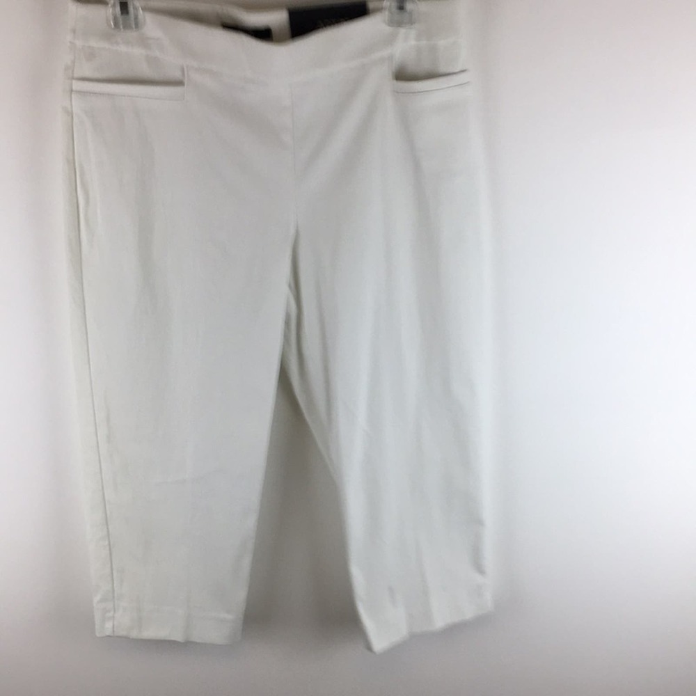 NWT APT 9 ESSENTIALS white smooth wrinkle-free summer capris size petite medium